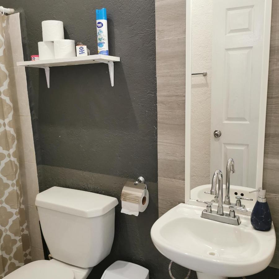 Lovely Studio Apartment With Balcony Ac & Wi-Fi, Minutes From Downtown! Сиуатанехо Экстерьер фото